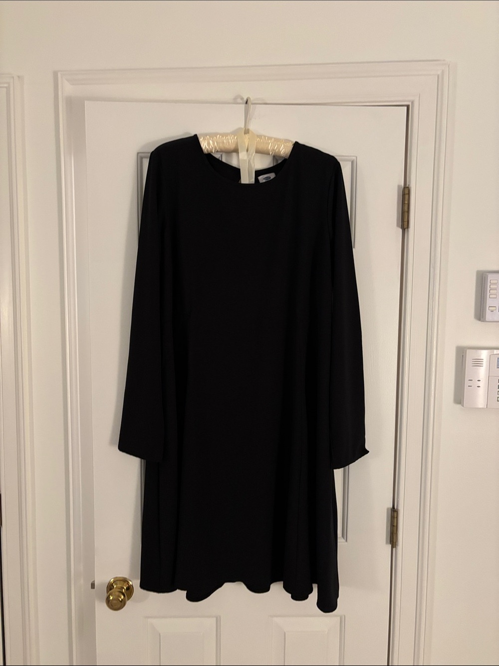 Old Navy Black Long-Sleeve Swing Dress